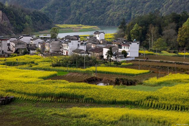 對(duì)于大多數(shù)人來說，有個(gè)新房住 ，能安全舒適地生活，心里也就坦然了。